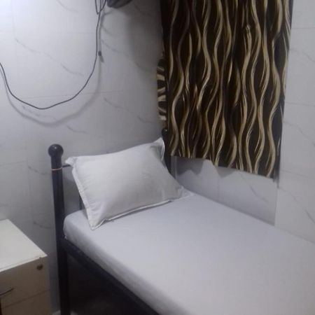 One Step Hostel Bombay Exterior foto